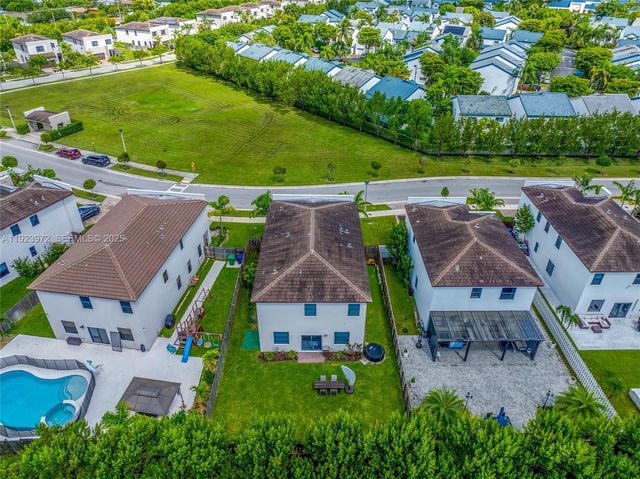 268 NE 210th Way, Miami, FL 33179
