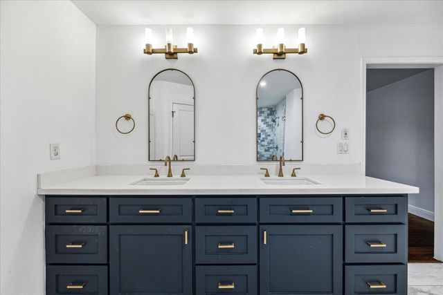 4810 Bayou Vista Drive, Houston, TX 77091