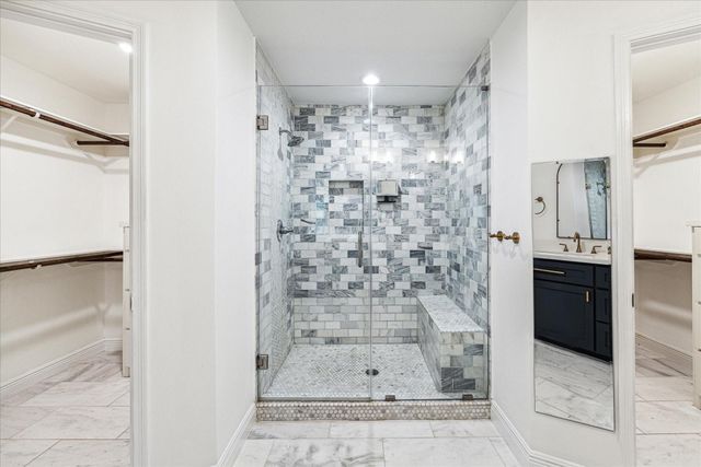 4810 Bayou Vista Drive, Houston, TX 77091