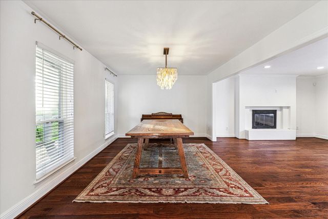 4810 Bayou Vista Drive, Houston, TX 77091