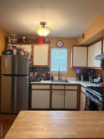 2712 Schleigel Boulevard, Amityville, NY 11701