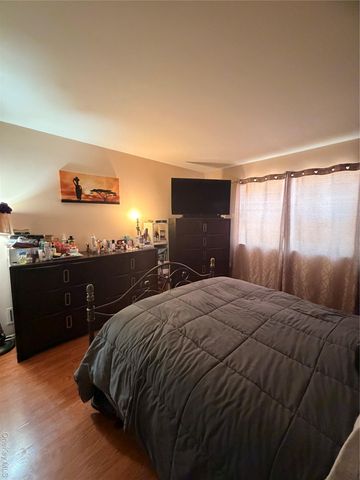 2712 Schleigel Boulevard, Amityville, NY 11701