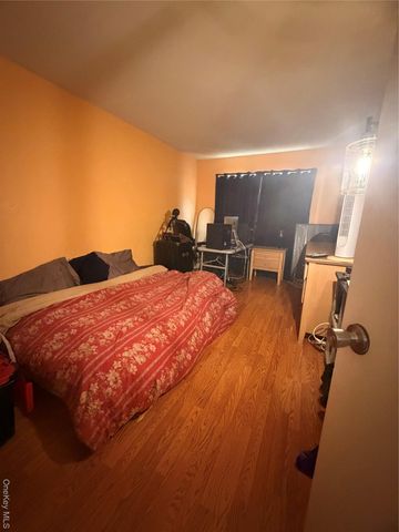 2712 Schleigel Boulevard, Amityville, NY 11701