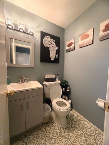 2712 Schleigel Boulevard, Amityville, NY 11701