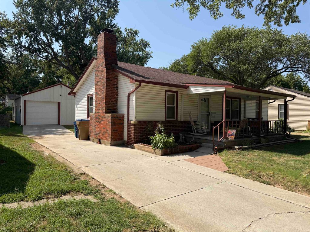 833 N Kokomo, Derby, KS 67037