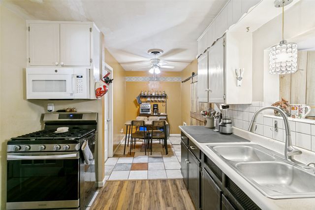 2721 Halbert Street, Fort Worth, TX 76112