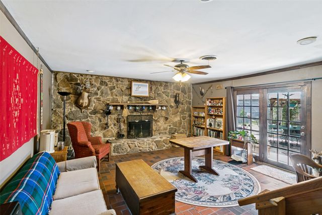 2721 Halbert Street, Fort Worth, TX 76112