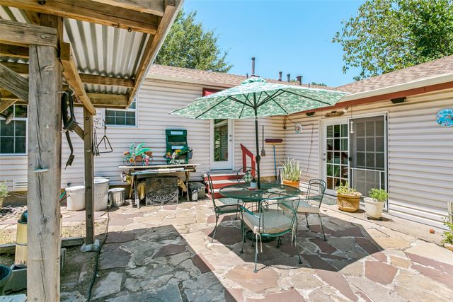 2721 Halbert Street, Fort Worth, TX 76112