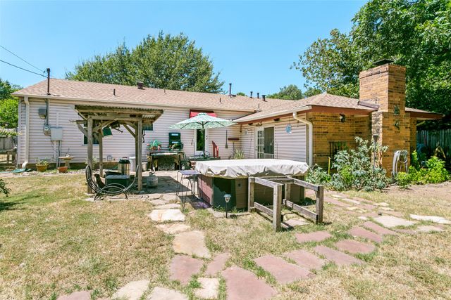 2721 Halbert Street, Fort Worth, TX 76112