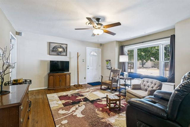 2721 Halbert Street, Fort Worth, TX 76112