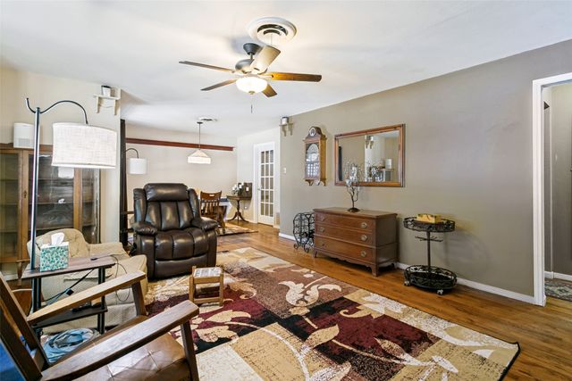 2721 Halbert Street, Fort Worth, TX 76112