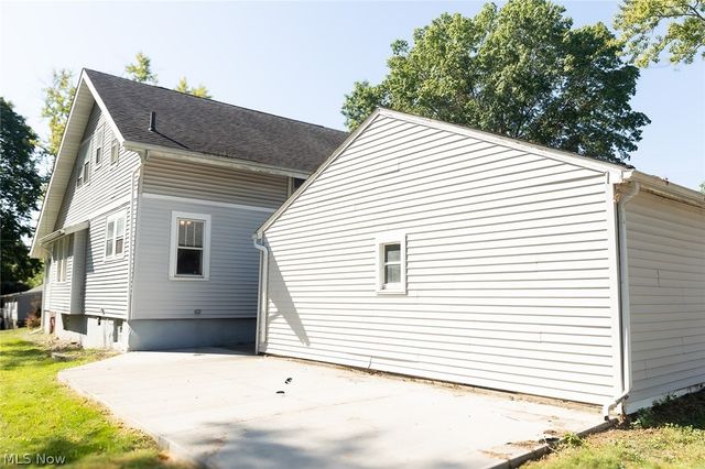 2941 Old Home Road, Akron, OH 44312