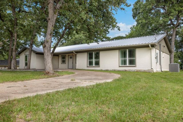 73 Fairway Drive, Normangee, TX 77871