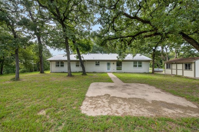73 Fairway Drive, Normangee, TX 77871