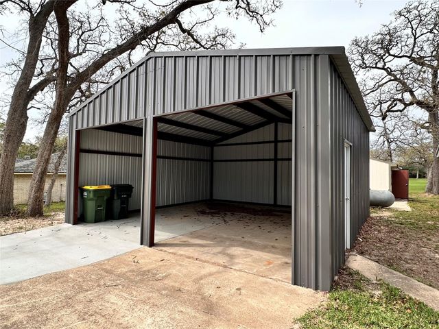 73 Fairway Drive, Normangee, TX 77871