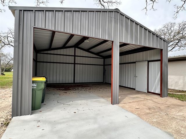 73 Fairway Drive, Normangee, TX 77871