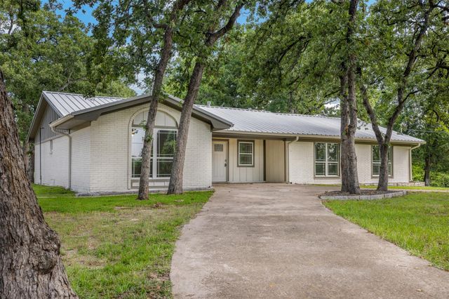 73 Fairway Drive, Normangee, TX 77871