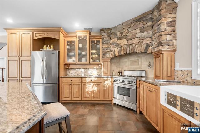 631 Sargent Road, River Vale, NJ 07675