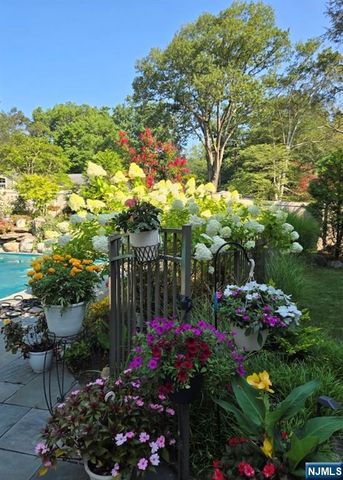 631 Sargent Road, River Vale, NJ 07675
