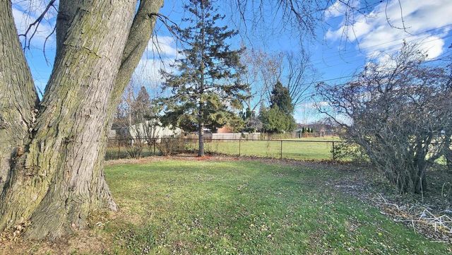 2817 Wellington DRIVE, Racine, WI 53403