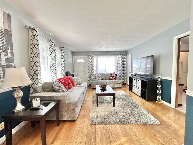 2817 Wellington DRIVE, Racine, WI 53403