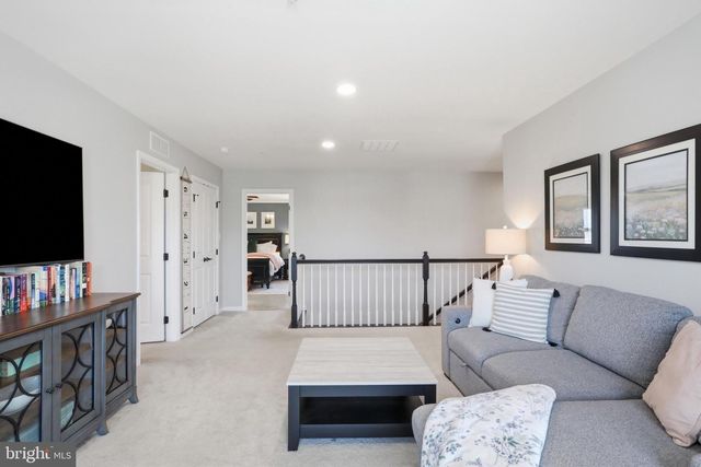 9316 MORNING WALK DR, Hagerstown, MD 21740
