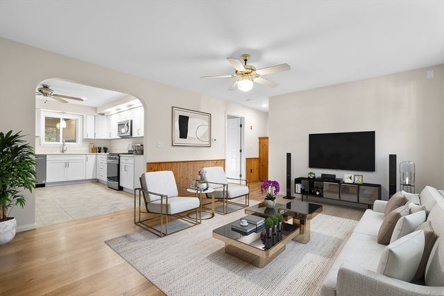 179 Pilgrim Rd 2, Haverhill, MA 01832