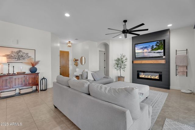 20122 E MEWS Road, Queen Creek, AZ 85142