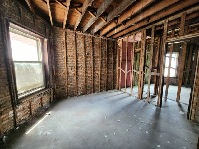 6146 S Vernon Avenue, Chicago, IL 60637