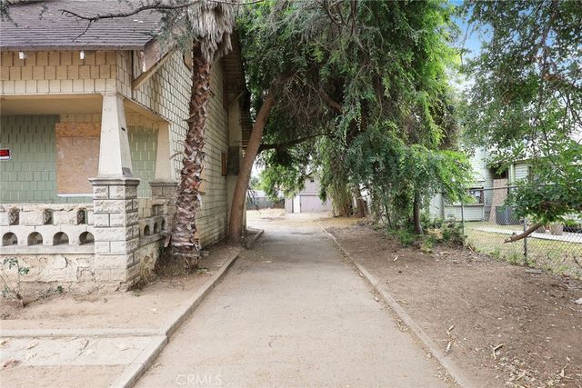 366 E Orange Grove, Pasadena, CA 91104