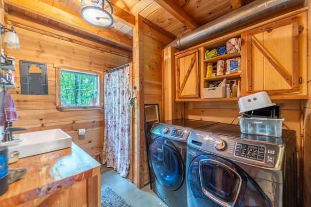 500 Clark Road, Irvine, KY 40336