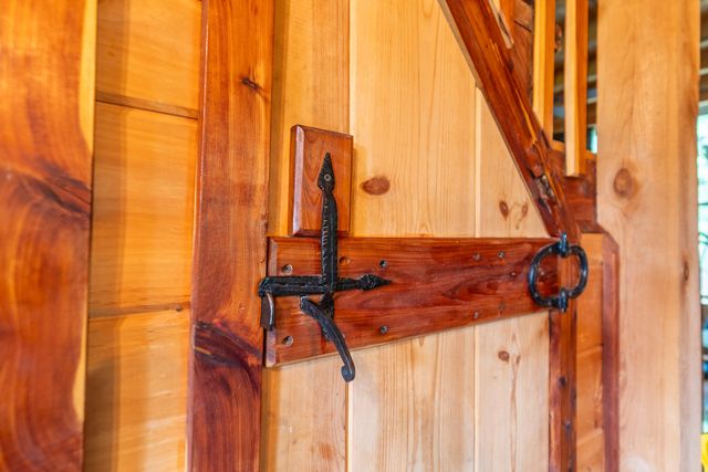 500 Clark Road, Irvine, KY 40336