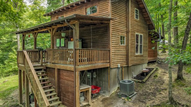 500 Clark Road, Irvine, KY 40336