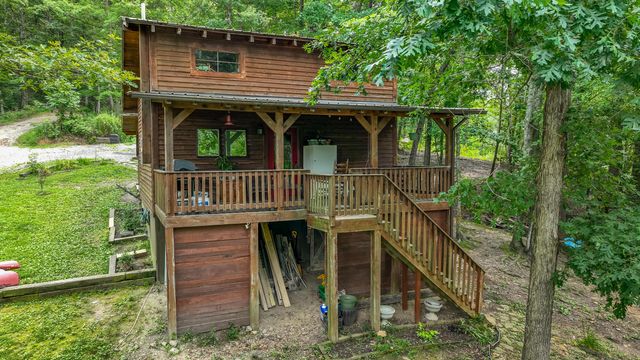 500 Clark Road, Irvine, KY 40336