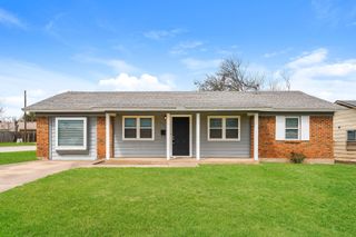 701 E MISSION Street, Crowley, TX 76036