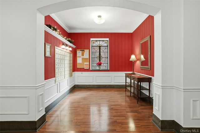 25-40 31st Avenue 2L, Astoria, NY 11106