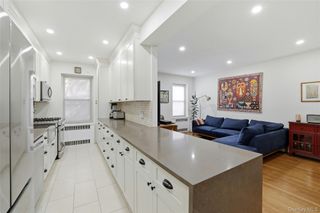 25-40 31st Avenue 2L, Astoria, NY 11106