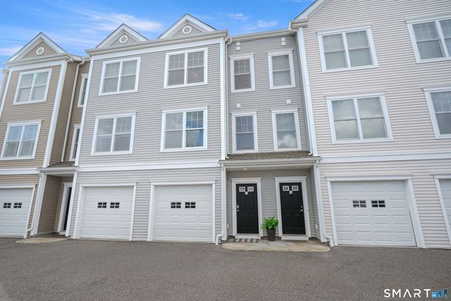 205 Copper Square Drive 205, Bethel, CT 06801