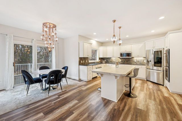 14638 Boulder Pointe Road, Eden Prairie, MN 55347