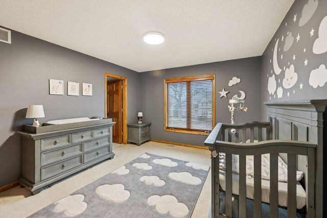 14638 Boulder Pointe Road, Eden Prairie, MN 55347