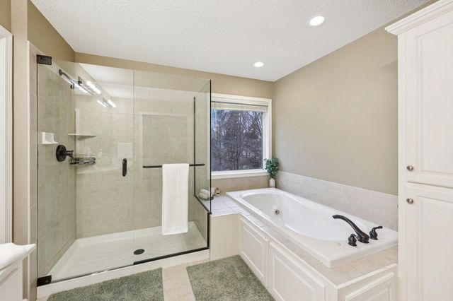 14638 Boulder Pointe Road, Eden Prairie, MN 55347