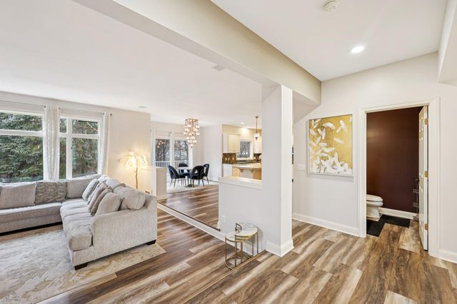 14638 Boulder Pointe Road, Eden Prairie, MN 55347