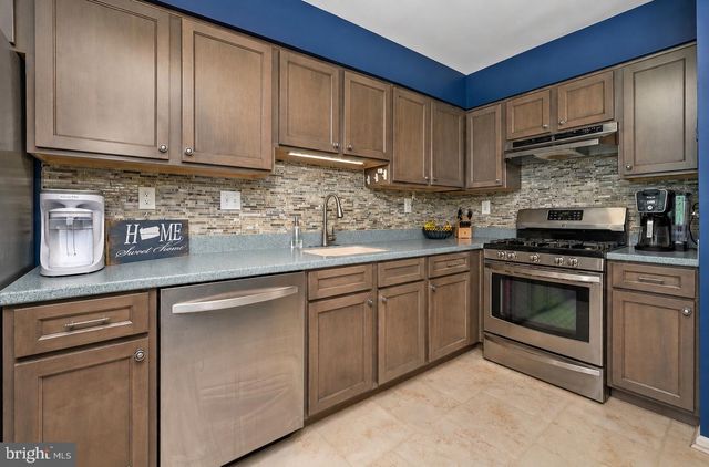 119 FARRINGTON CT, Collegeville, PA 19426