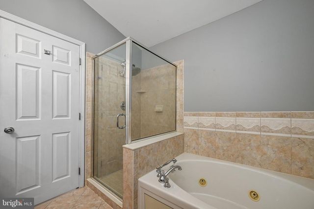 119 FARRINGTON CT, Collegeville, PA 19426