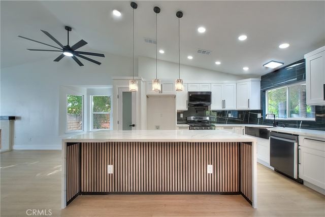 3082 Lynwood Drive, Highland, CA 92346