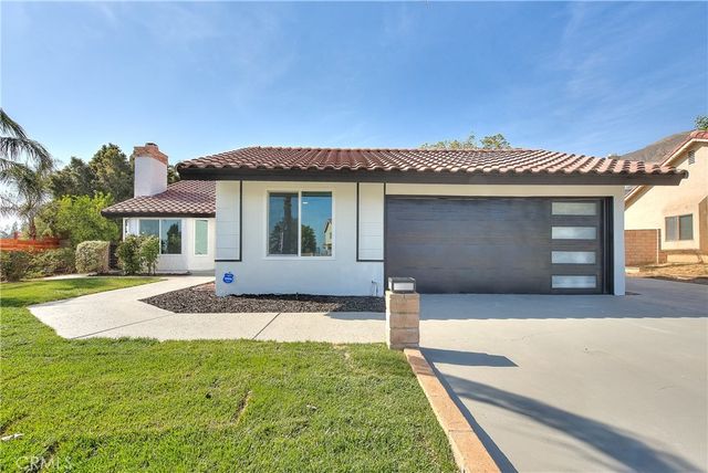 3082 Lynwood Drive, Highland, CA 92346