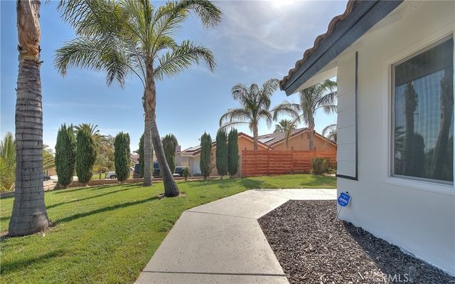 3082 Lynwood Drive, Highland, CA 92346