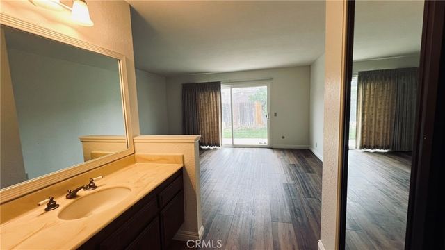 5401 College, Riverside, CA 92505