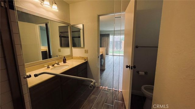 5401 College, Riverside, CA 92505