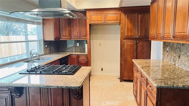 5401 College, Riverside, CA 92505